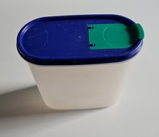 Tupperware Eidgenosse 1,7 l mit blau/grünem Deckel und 1 Schüttöffnung
