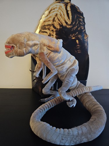 Alien chestburster queen - chestburster,