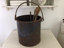 Alter Farbeimer Metall Rost