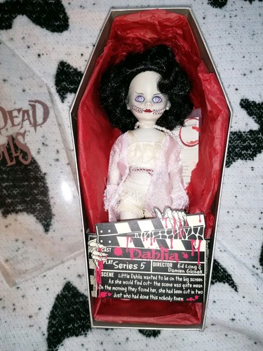 Living dead dolls - living,