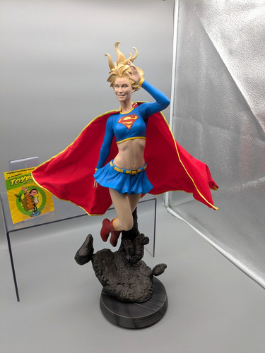 Sideshow supergirl premium - sideshow,