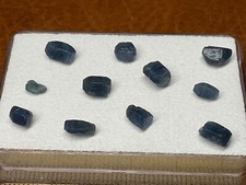 Saphir blau Roh Edelstein Konvolut Madagaskar  RZ 33 .