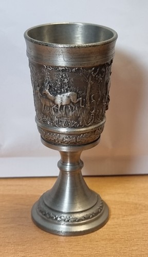 Zinnbecher mit fuß - mit, div