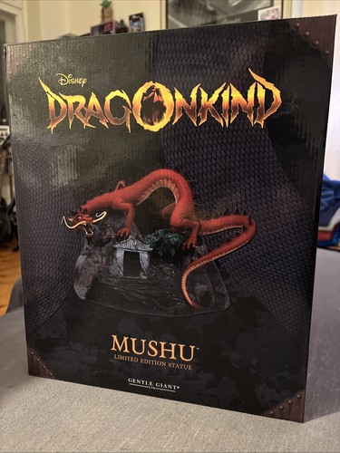 Mushu statue gentle giant - mushu,