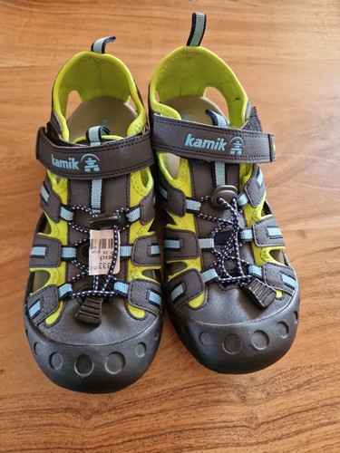 Sandalen geschlossen kamik - geschlossen,