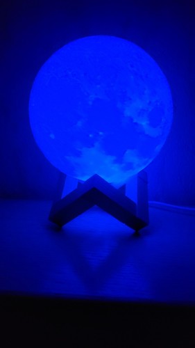 Nächtliche mond mit usb - nächtliche,