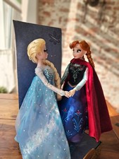 ?Sammler: Elsa & Anna, Frozen Designer Fairytale Puppen Set, Acrylkasten, OAK