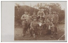 XX1795/ Soldaten mit Ziegenbock trinken Bier Foto AK 1. Weltkrieg 