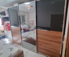 Schlafzimmer Kompelt  Bett Matraze Kleider schrank +komode 