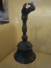 Große alte Bronze Glocke , figürlicher Griff, ca. 23 cm mit Patina