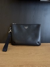 Emporio Armani Clutch Pochette mit Handgelenkriemen Guter Zustand