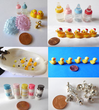 Baby Flasche Milch Schnuller Badeente Badewanne Puppe Puppenhaus Miniatur 1:12 