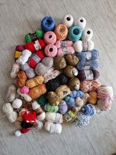 Wollpaket Ganze Knäuel und Reste