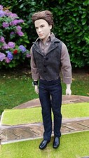 The Twilight Saga EMMETT im Outfit Collector Doll --RARITÄT-- Sammlerpuppe TOP