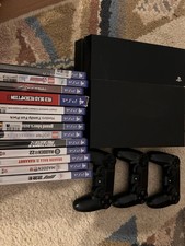 PlayStation 4 + 3 Controller +