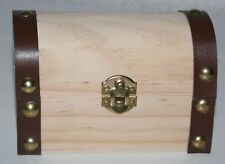 Dekoration kleine Truhe Holz  Schatztruhe 11,5 cm br 7,5 cm h  6,5 cm t Deko