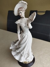 Armani Figur Vanessa Porzellanfigur