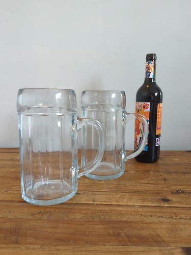 Paar riesige bierkrüge - paar,