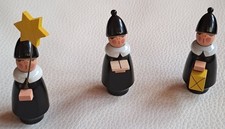 3 Weihnachtsfiguren, Geistliche, z.B. Teil einer Kurrende