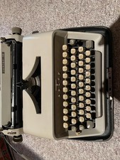 Schreibmaschine Junior10 von