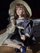 Bijou Brigitte Sitzpuppe 40cm gr. Puppe Agnes Porzellanpuppe