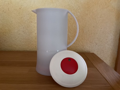 TUPPERWARE