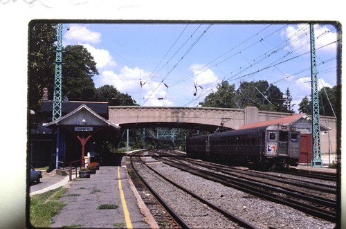 Septa train 527 overbrook - train,
