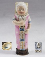 Wickelkind als Nadeletui. ROYAL COPENHAGEN. Denmark. Kleinkind in Steckkissen