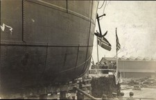 Foto Ak Vegesack Hansestadt Bremen, Schiffstaufe, Anker, Flaggen - 4400421