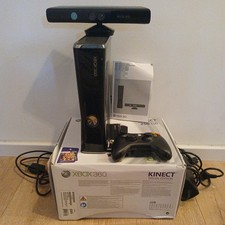 Microsoft Xbox 360 - Konsole Slim 250 GB inkl. Kinect Sensor + Kinect Adventures