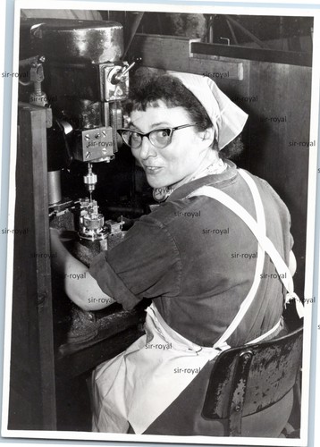 Ddr arbeiterin bohrmaschine - an,