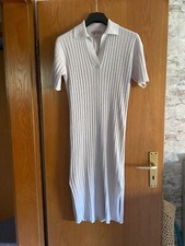 Strick-Kleid mit Polo-Kragen und seitlichen Schlitzen