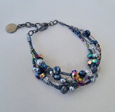 Armband - Modeschmuck - mit funkelnden Steinen - mehrreihig - verstellbar