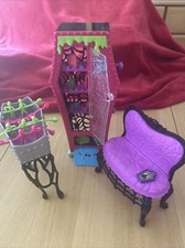 Monster High Student Lounge Social Spots