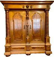 Großer, prunkvoller