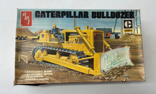 Vintage amt caterpillar - vintage,