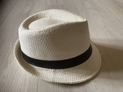 Sommerlicher strohhut mit - strohhut,