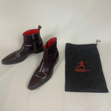 Jeffery-West weinrote Leder