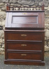 Kleiner Klappensekretär -