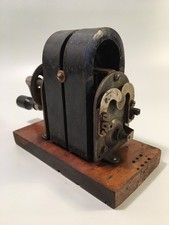 Antiker Kurbelinduktor für