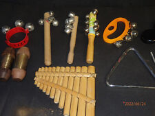 Konvolut Musikinstrumente 7x Percussion Shaker Glöckchen Flöte Kastagnetten Tria