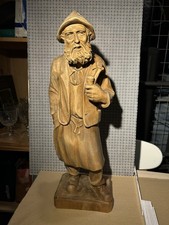 Große handgeschnitzte