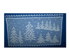 Häkelgardine Winter Weihnacht Tannenwald im Schnee - 1 Stück od. 2 Stück, weiß