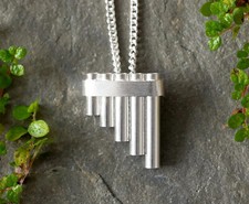 Peter Pan's Pfeifenkette in