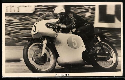 Momentaufnahme eines norton - ak,