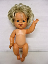 Nette Kunststoff Puppe