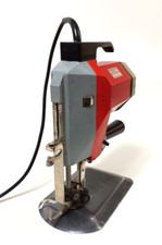 Kraus und Reichert Kuris KVS700 Stoßmessermaschine Stoffschneider Textil