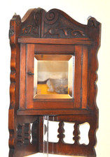 Apothekerschrank antik; kleiner Hänge-Eckschrank um 1920 mahagonifarben