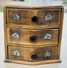 Holzkommode klein. Hand Made