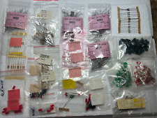 Sortiment Widerstände LED Triode Kondensatoren Dioden usw